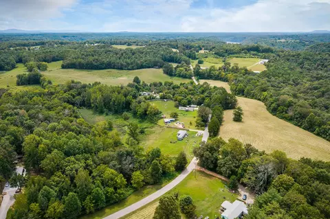 View/Area - 1977 Pollard Rd, Walling, TN 38587 photo 8 of 11