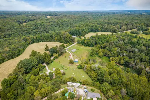 View/Area - 1977 Pollard Rd, Walling, TN 38587 photo 10 of 11