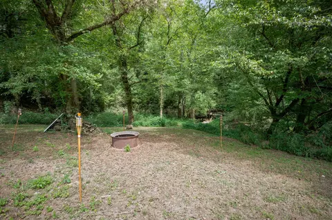 Exterior - 1977 Pollard Rd, Walling, TN 38587 photo 9 of 13