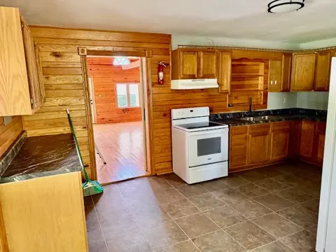 Kitchen - 66 Wilder Chapel Rd, Decherd, TN 37324 photo 2 of 2