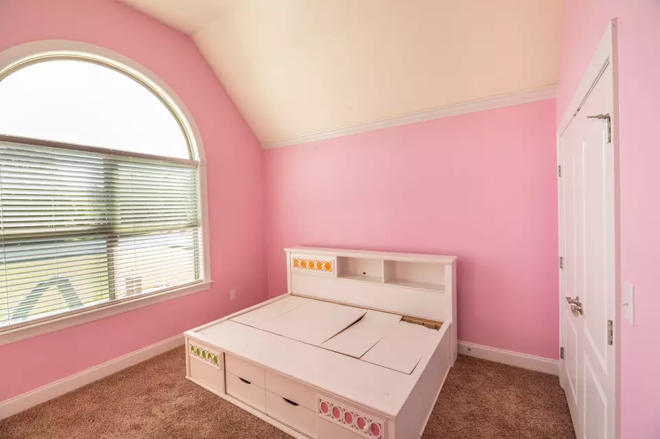 Bedroom - 18 Saddletree Dr, Fayetteville, TN 37334 photo 3 of 5