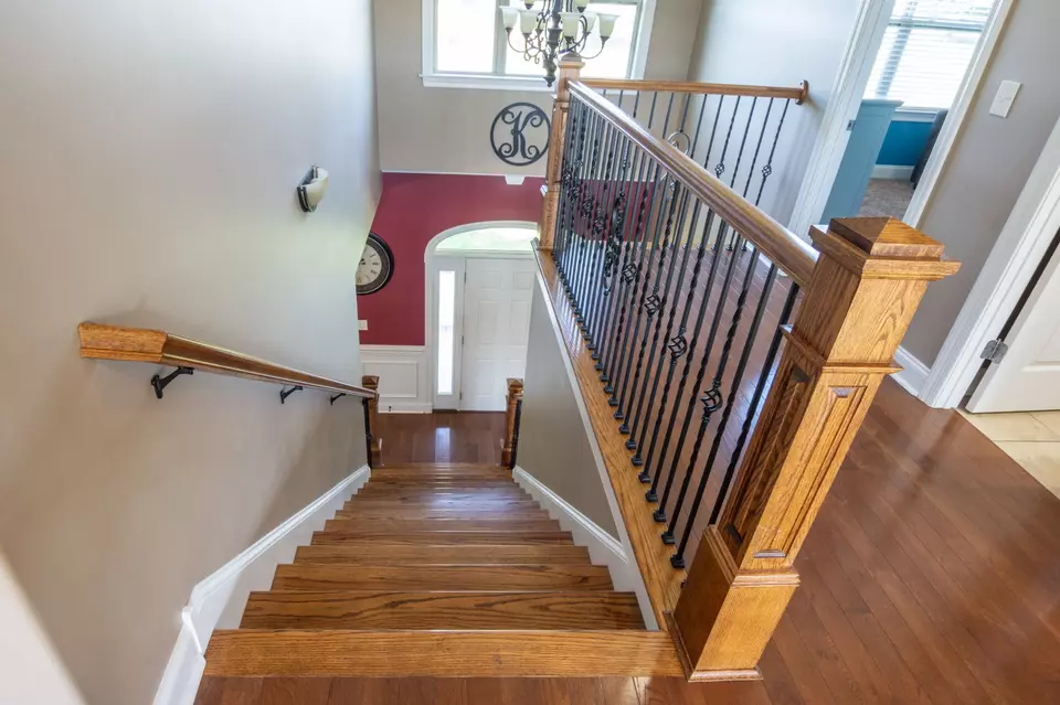 Entry Way - 18 Saddletree Dr, Fayetteville, TN 37334 photo 4 of 5