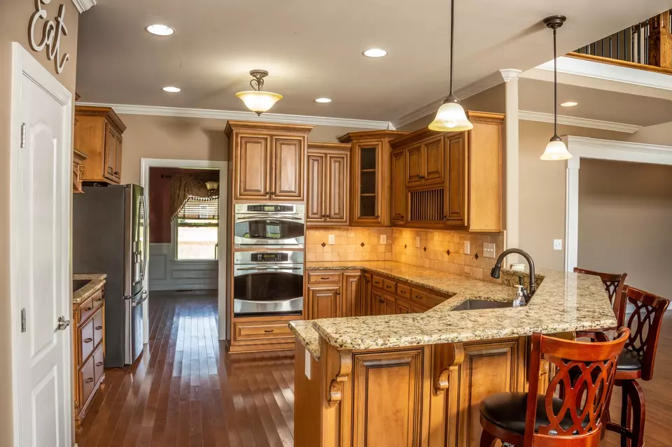 Kitchen - 18 Saddletree Dr, Fayetteville, TN 37334 photo 2 of 3