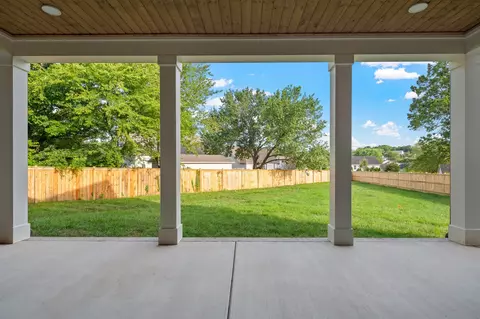 2937 Torrence Trl, Spring Hill, TN 37174 photo 2