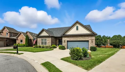 217 Dorchester Cir, Clarksville, TN 37043