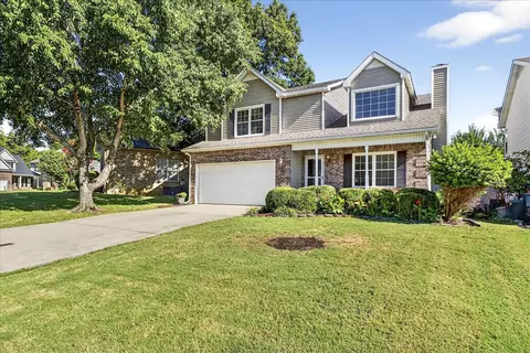 2472 Oak Hill Dr, Murfreesboro, TN 37130