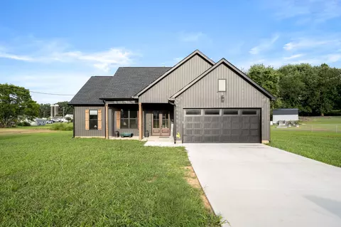 209 Brandon Dr, Mcminnville, TN 37110