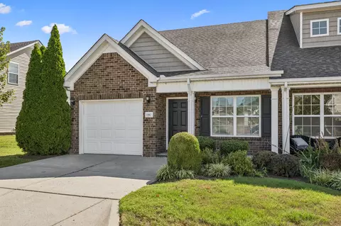 1067 Muna Ct, Spring Hill, TN 37174 photo 2