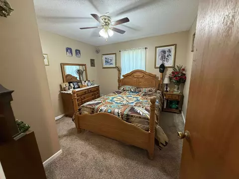 Bedroom - 1200 Fall River Rd, Goodspring, TN 38460 photo 3 of 3