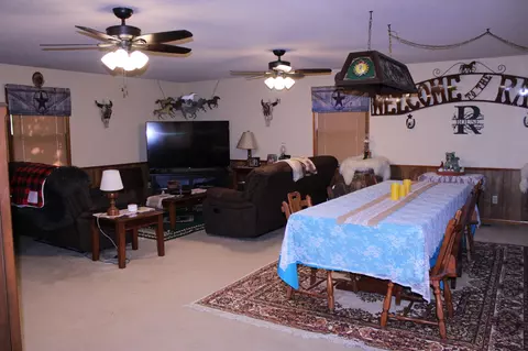 Dining - 1200 Fall River Rd, Goodspring, TN 38460 photo 1 of 2
