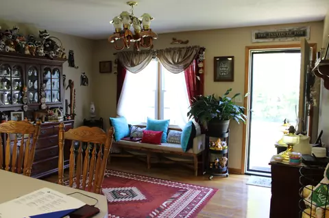 Entry Way - 1200 Fall River Rd, Goodspring, TN 38460 photo 1 of 2