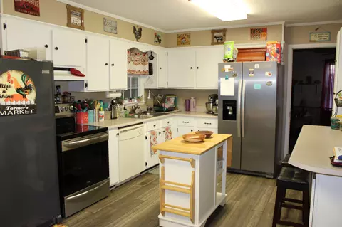 Kitchen - 1200 Fall River Rd, Goodspring, TN 38460 photo 1 of 5
