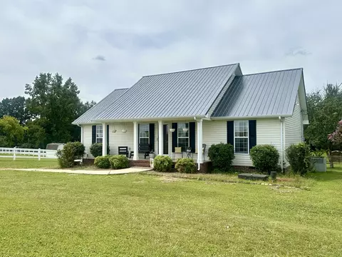 519 Old Lincoln Rd, Fayetteville, TN 37334