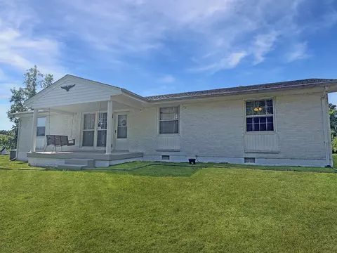 203 Landiss Ave, Cumberland City, TN 37050