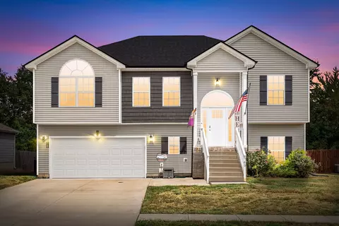 765 Tidwell Dr, Clarksville, TN 37042