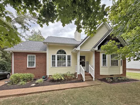 304 Laura Dr, White House, TN 37188