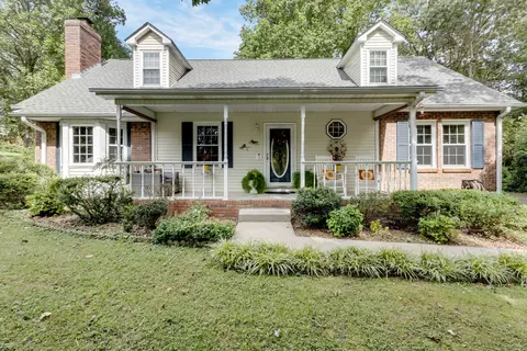 1500 Hidden Meadow Dr, Cottontown, TN 37048