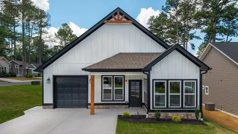 1215 Parkstone Dr NW, Cleveland, TN 37312