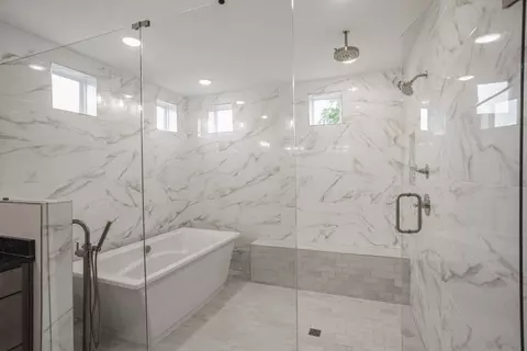 Bath - 7008 Thunderhead Way, Spring Hill, TN 37174 photo 8 of 9