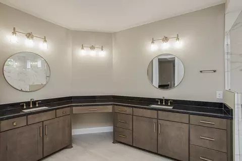 Bath - 7008 Thunderhead Way, Spring Hill, TN 37174 photo 9 of 9