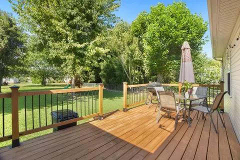 Exterior - 52 Cherry Ln, Morrison, TN 37357 photo 5 of 9
