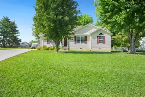 Exterior - 52 Cherry Ln, Morrison, TN 37357 photo 4 of 9