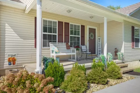 Exterior - 52 Cherry Ln, Morrison, TN 37357 photo 2 of 9