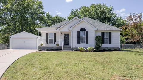 2218 Bolden Dr, Murfreesboro, TN 37127