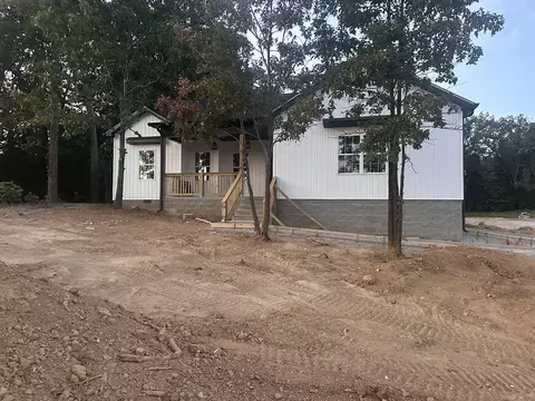 5516 Caledonia Rd, Cadiz, KY 42211