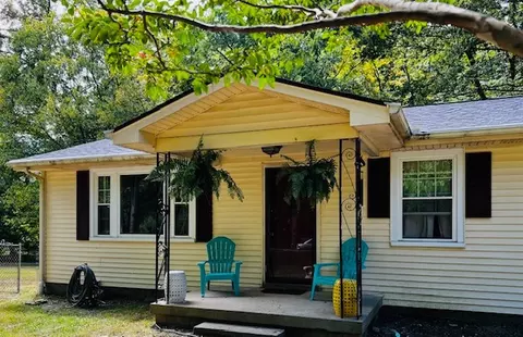 7112 Taylor Rd, Fairview, TN 37062