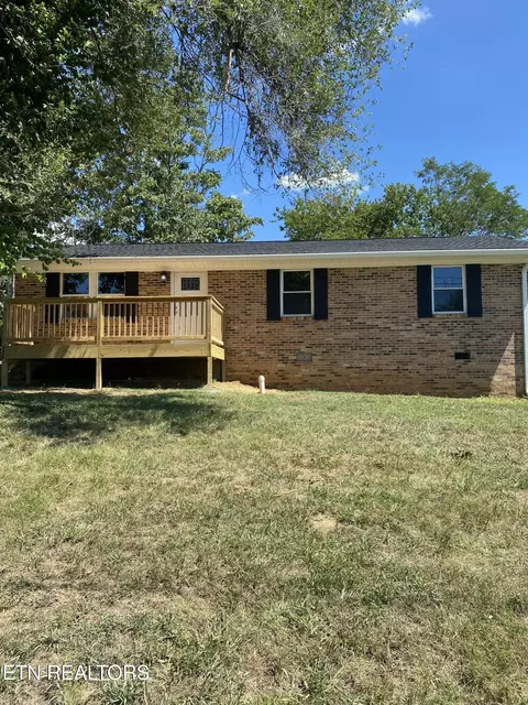 517 3rd St, Madisonville, TN 37354