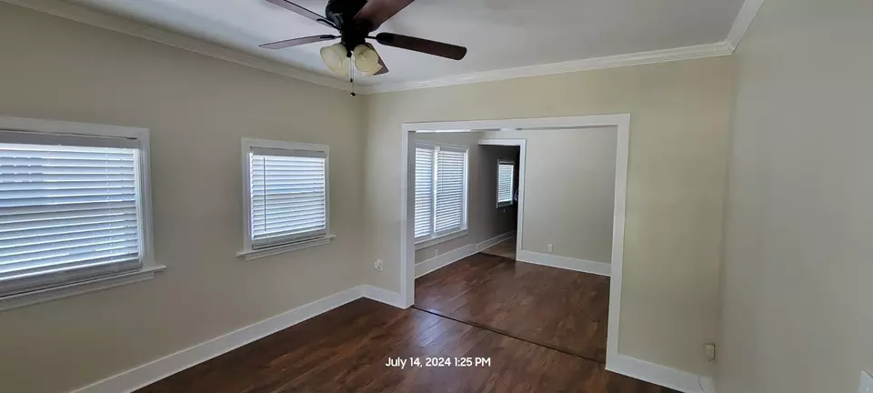 Living - 816 Indian Ave, Rossville, GA 30741 photo 1 of 2