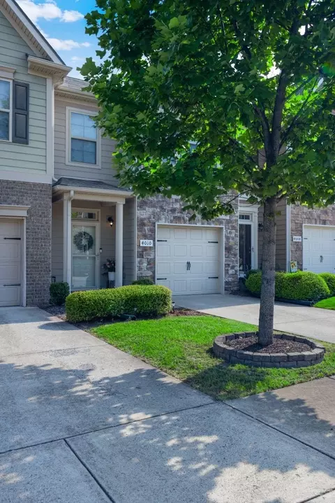 Exterior - 4010 Cannonsgate Ln, Murfreesboro, TN 37128 photo 3 of 4