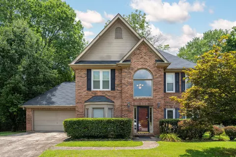 6700 W Point Dr, Hixson, TN 37343