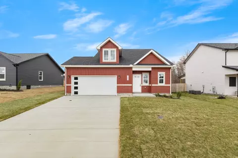 1005 Cherry Acres Dr, Clarksville, TN 37042