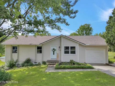 109 Tracy Ln, Oak Ridge, TN 37830
