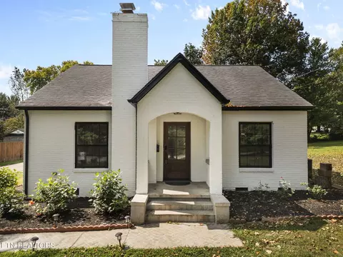 5705 Central Avenue Pike, Knoxville, TN 37912
