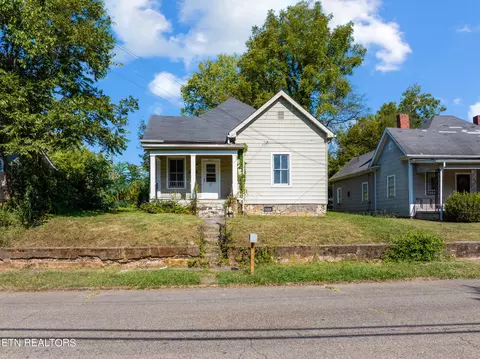 2707 Selma Ave, Knoxville, TN 37914