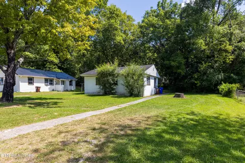 185 S Purdue Ave, Oak Ridge, TN 37830