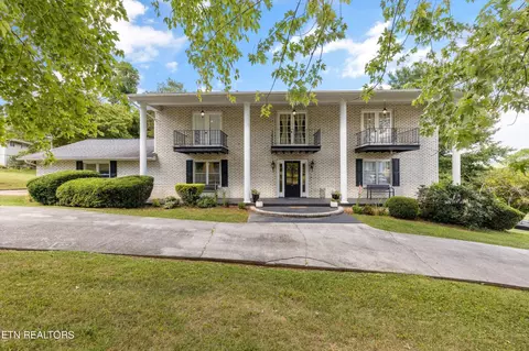 4638 Cobblestone Cir, Knoxville, TN 37938