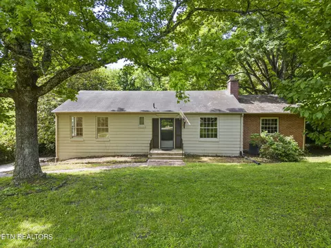3816 Thrall Dr, Knoxville, TN 37918