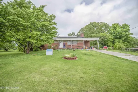 713 Cooper Ave, Rockwood, TN 37854