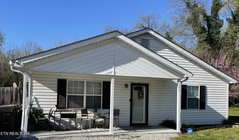 2515 Shiloh Heights Way, Knoxville, TN 37914