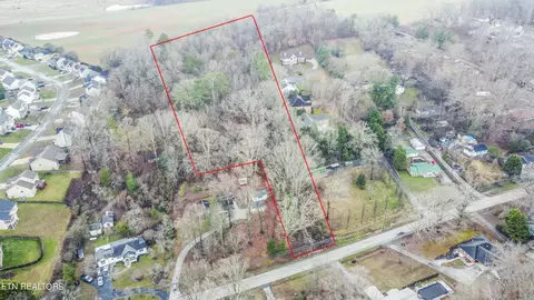 2814 Wildwood Rd, Maryville, TN 37804