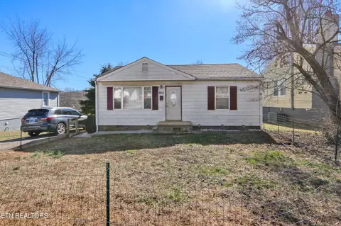 930 Radford Pl, Knoxville, TN 37917