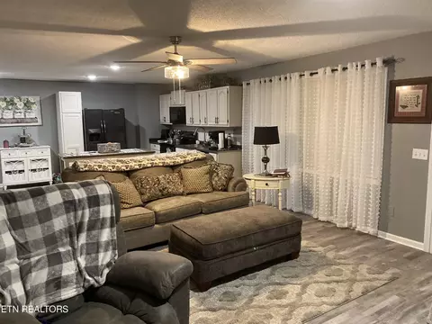 5560 S York Hwy, Clarkrange, TN 38553