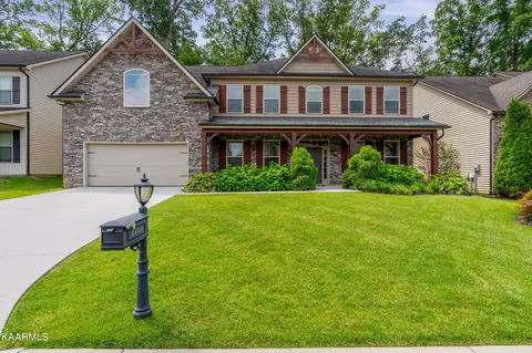 1111 Front Royal Ln, Knoxville, TN 37922