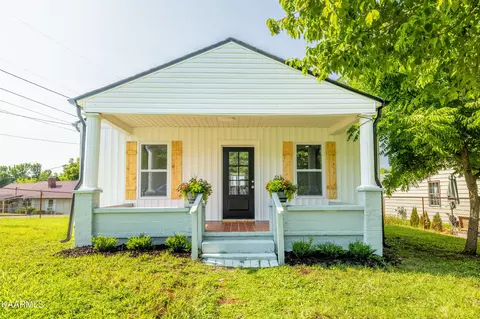 408 Pine Top St, Loudon, TN 37774