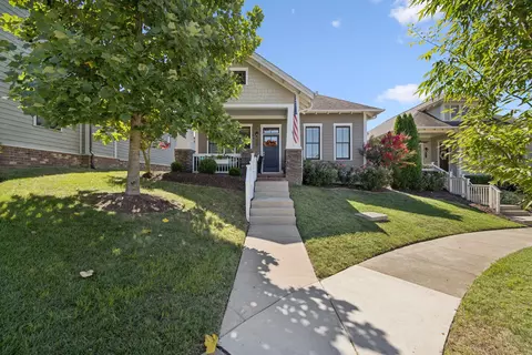 1013 Rochelle Ave, Thompsons Station, TN 37179
