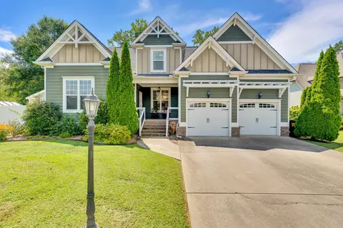 1228 Solidshot Ct, Hixson, TN 37343
